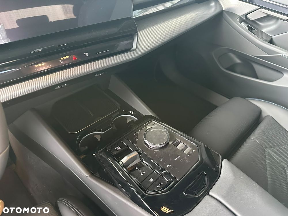 BMW Seria 5 540d xDrive mHEV - 20