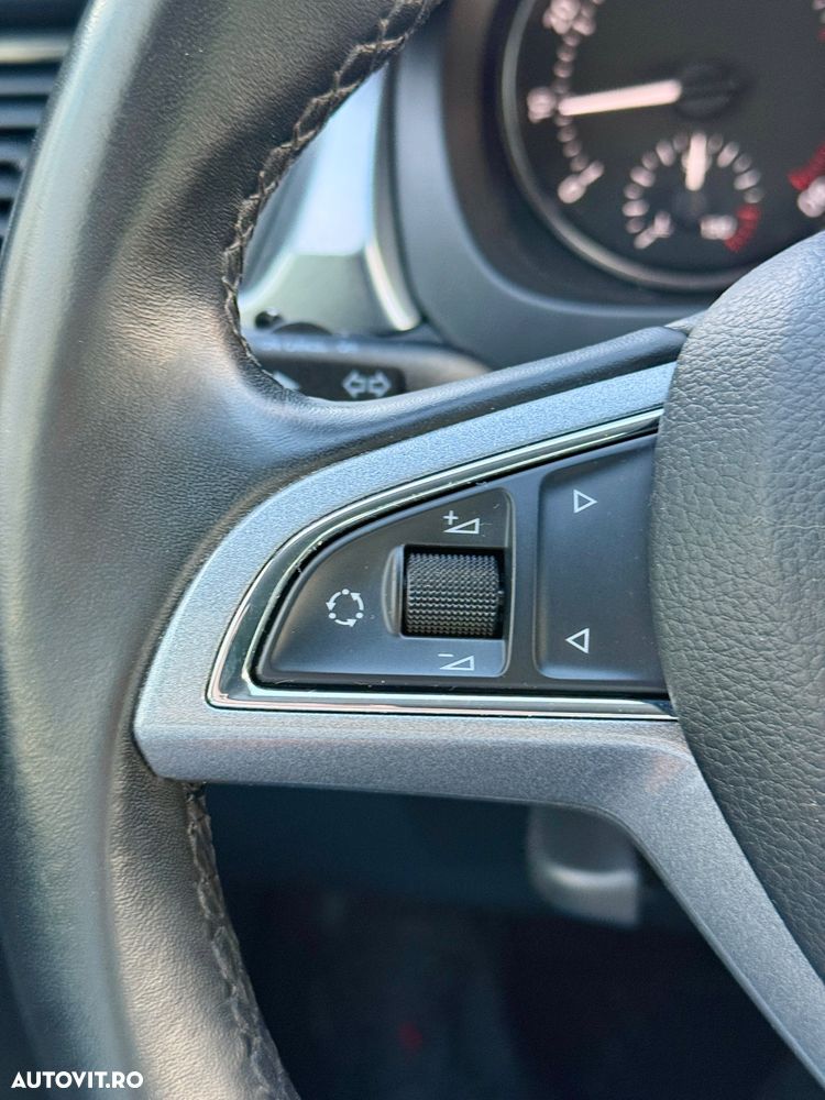 Skoda RAPID Spaceback 1.4 TSI DSG Style+ - 32