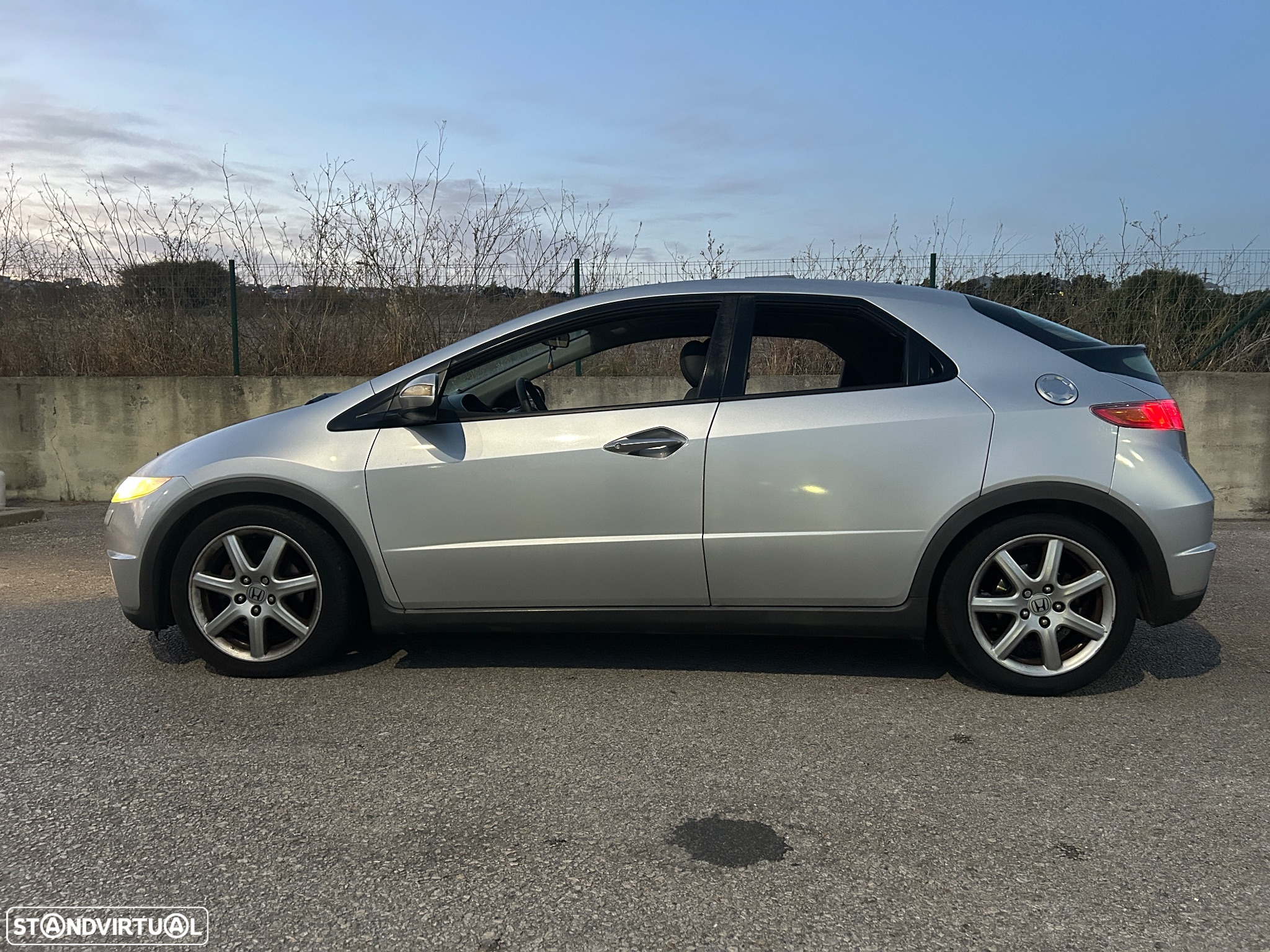 Honda Civic 1.8 Executive NAVI - 10