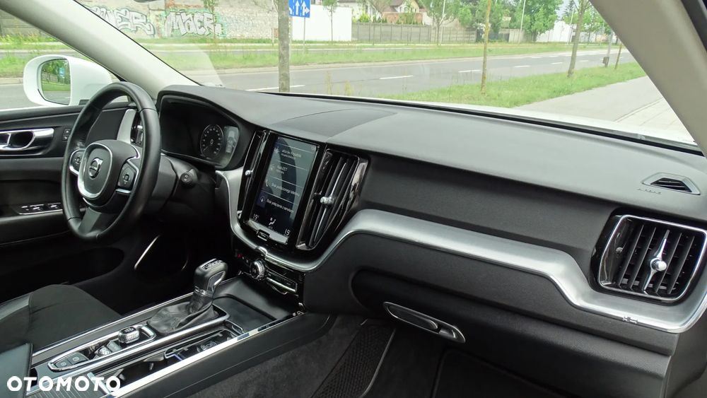 Volvo XC 60 T4 Momentum - 15