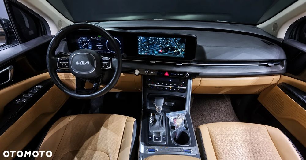 Kia Carnival - 5