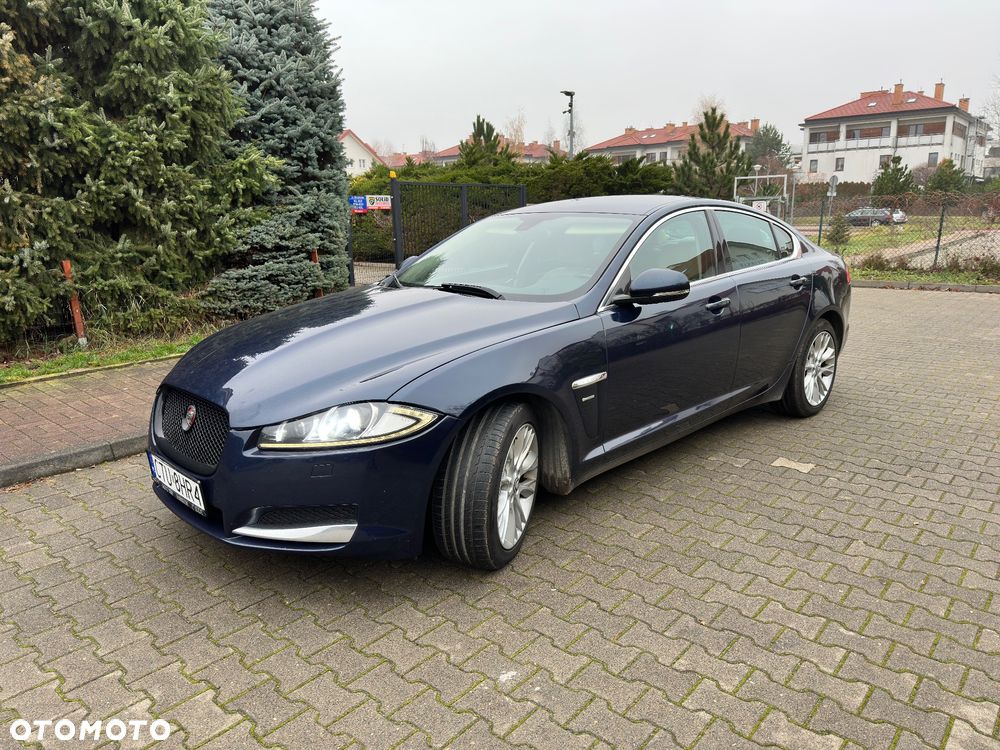 Jaguar XF 2.2 D Luxury - 5
