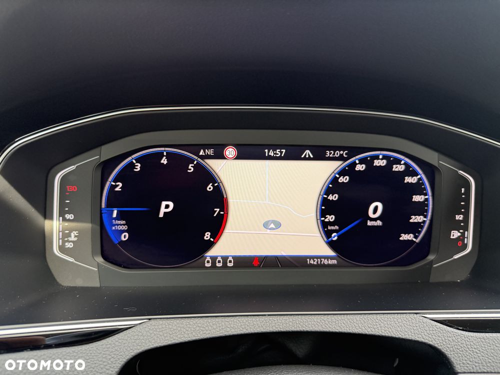 Volkswagen Passat 2.0 TSI Elegance DSG - 4