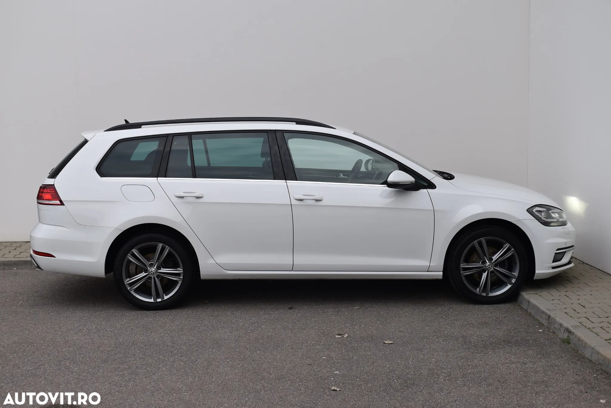 Volkswagen Golf Variant 2.0 TDI SCR DSG Highline - 4