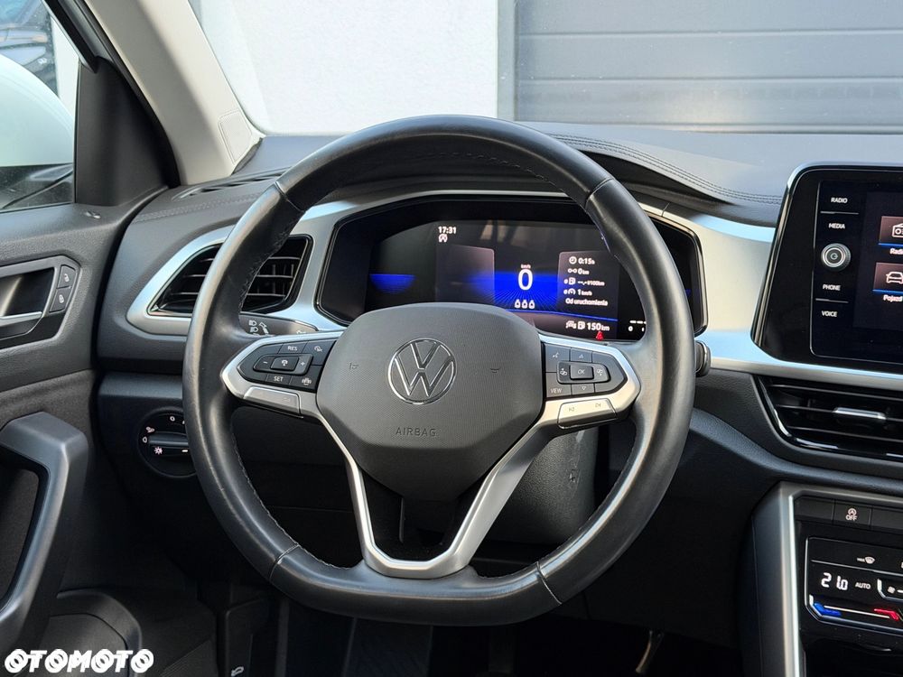 Volkswagen T-Roc - 35