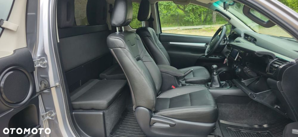 Toyota Hilux 2.4 D-4D Extra Cab SR 4x4 - 33