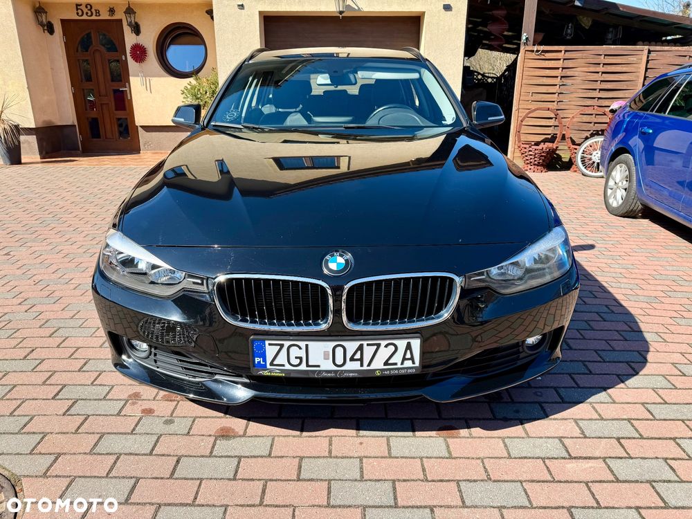 BMW Seria 3 320i - 2