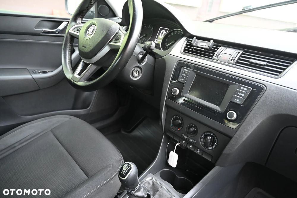 Skoda RAPID 1.2 TSI Ambition - 24