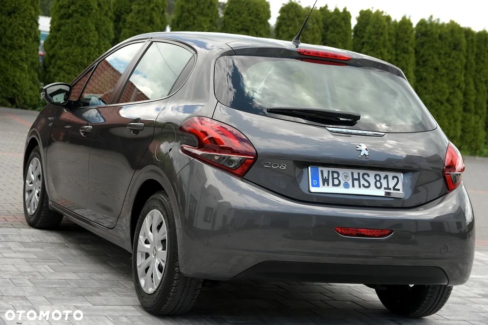 Peugeot 208 - 5