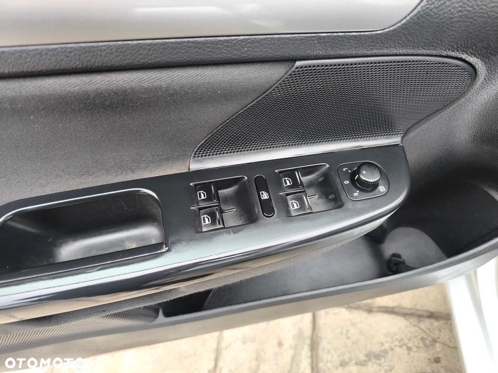 Volkswagen Golf 1.4 Team - 28