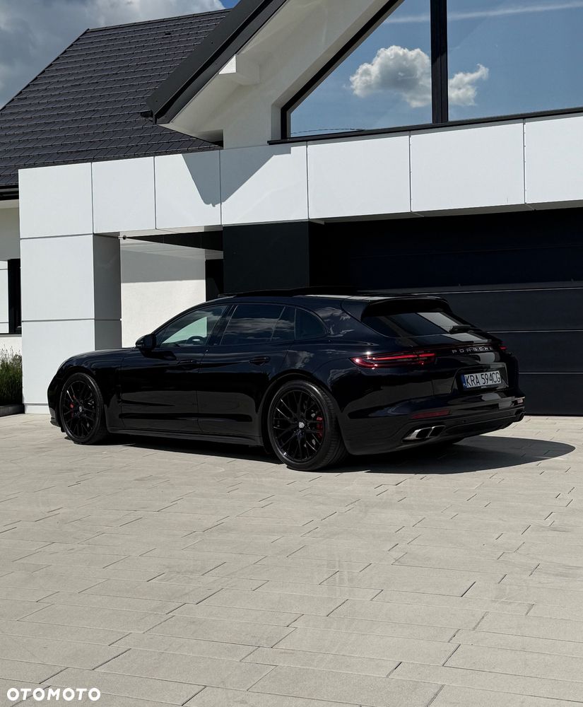 Porsche Panamera Turbo - 32