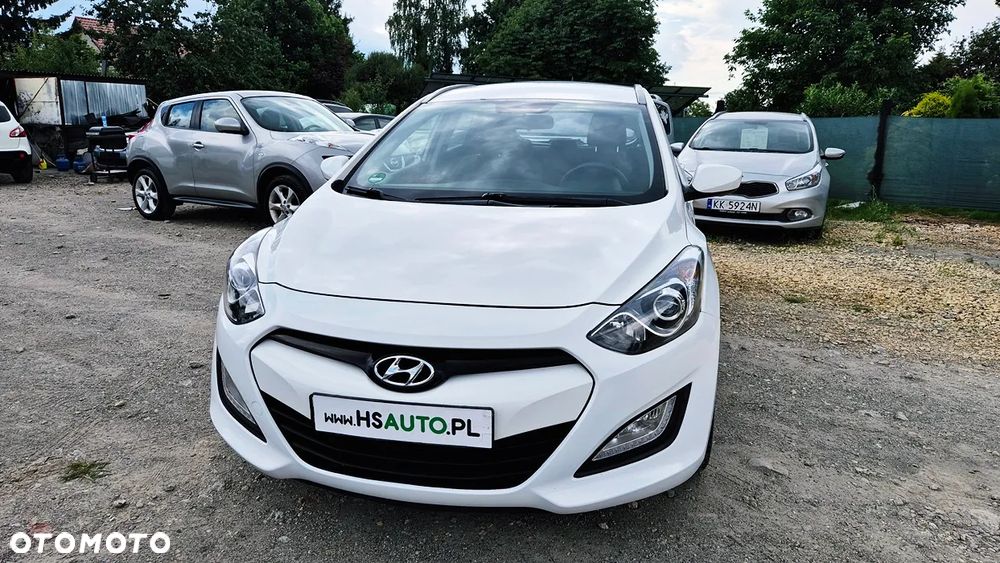 Hyundai i30 1.4 Intro Edition - 3