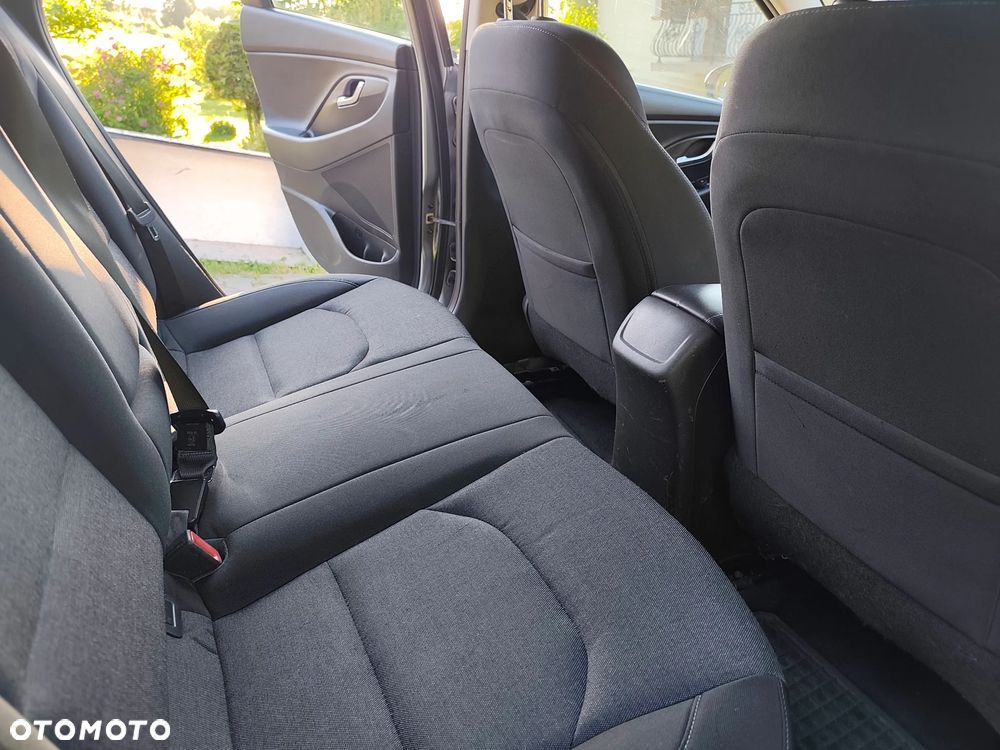 Hyundai i30 1.5 DPI Smart - 16