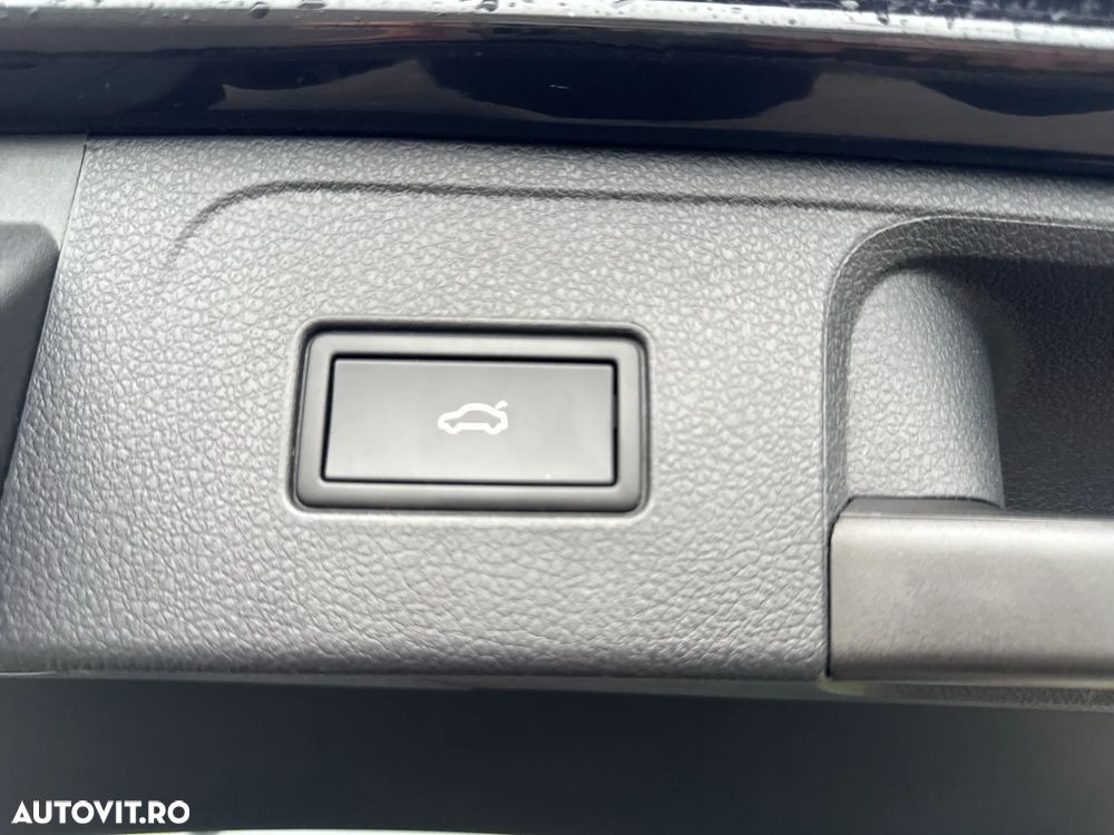 Volkswagen Passat Variant 2.0 TDI SCR DSG Business - 14