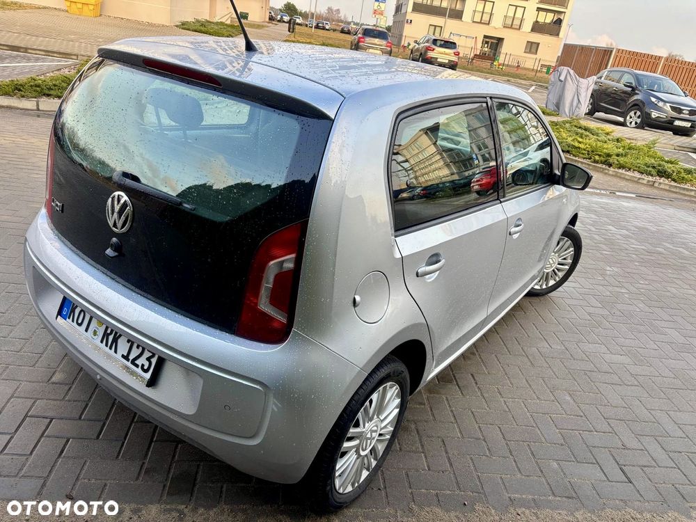 Volkswagen up! 1.0 cross - 16