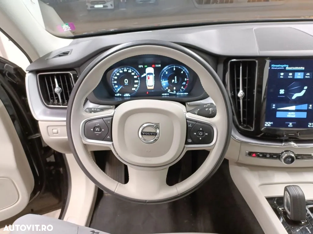 Volvo XC 60 B4 D Geartronic Momentum - 8