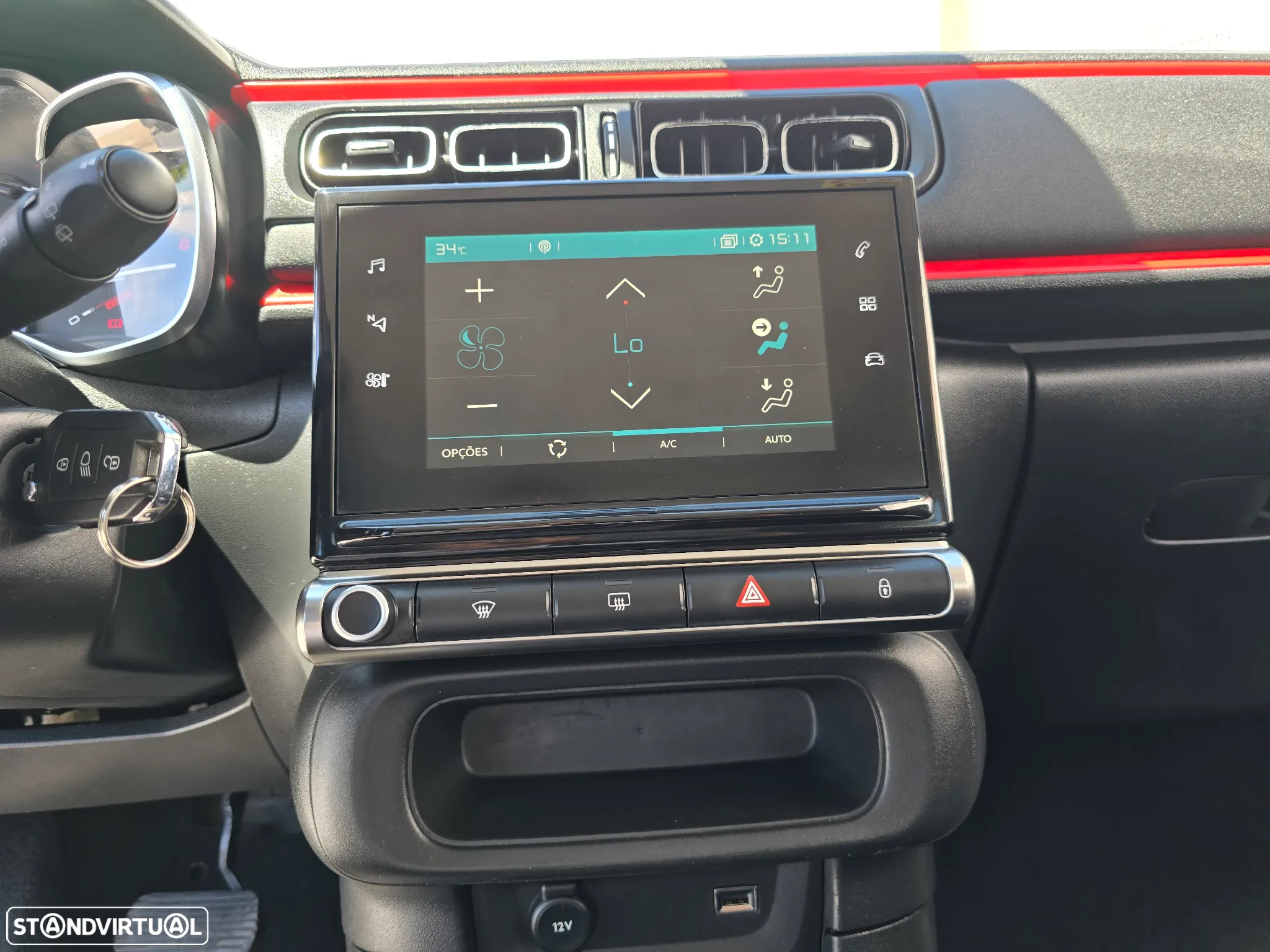Citroën C3 1.2 PureTech Shine EAT6 - 24