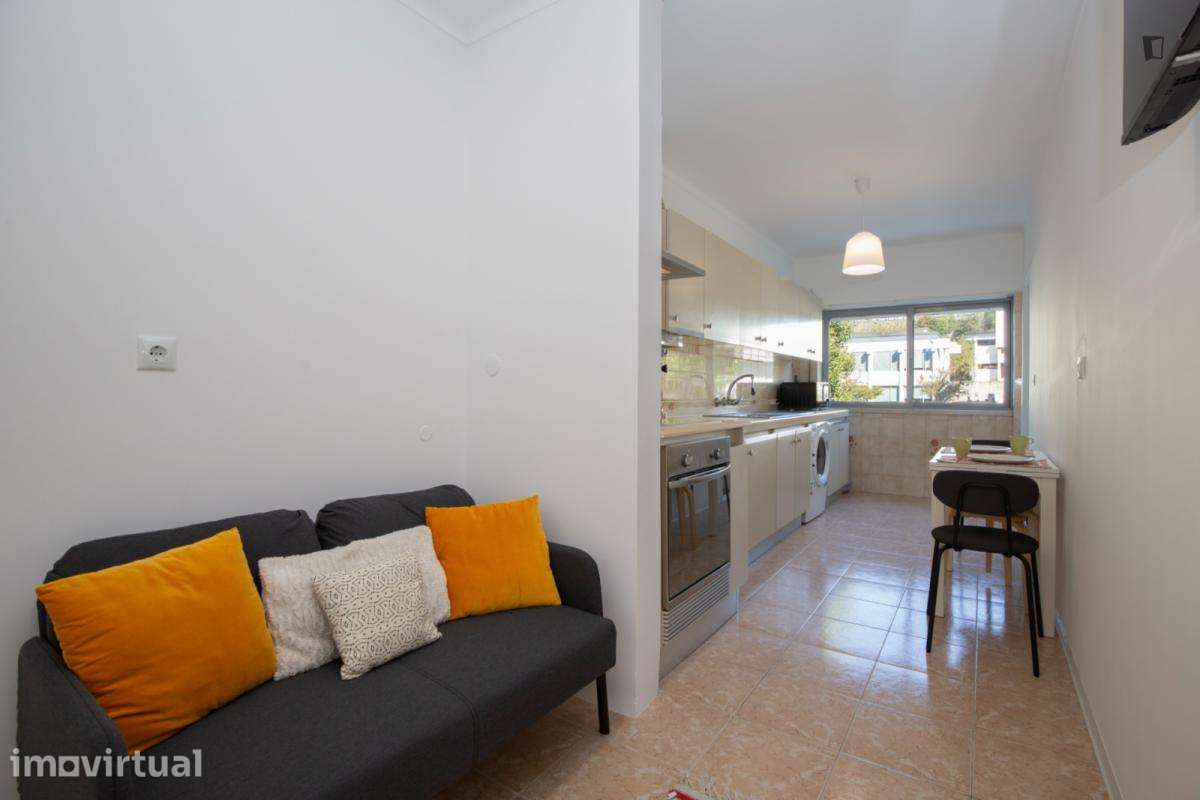 Quarto - localizado em Sete Rios Lisbon - Grande imagem: 3/10