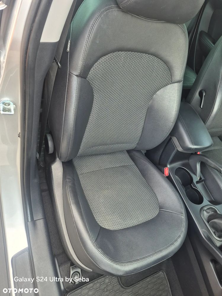 Hyundai ix35 1.7 CRDi Premium 2WD - 26