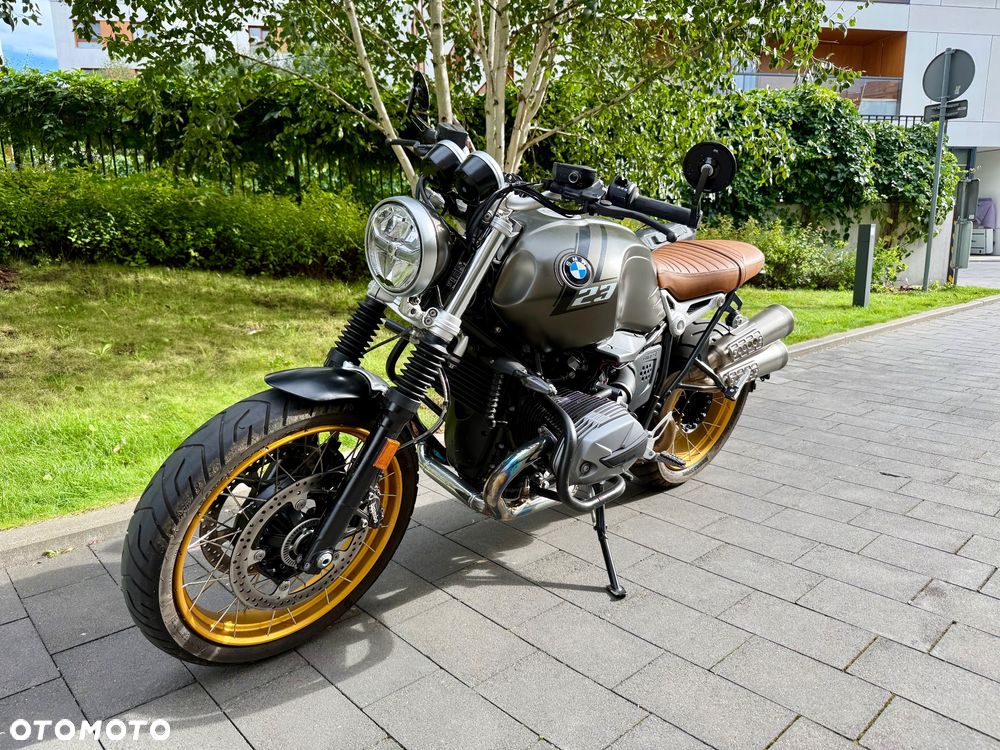 BMW R - 8