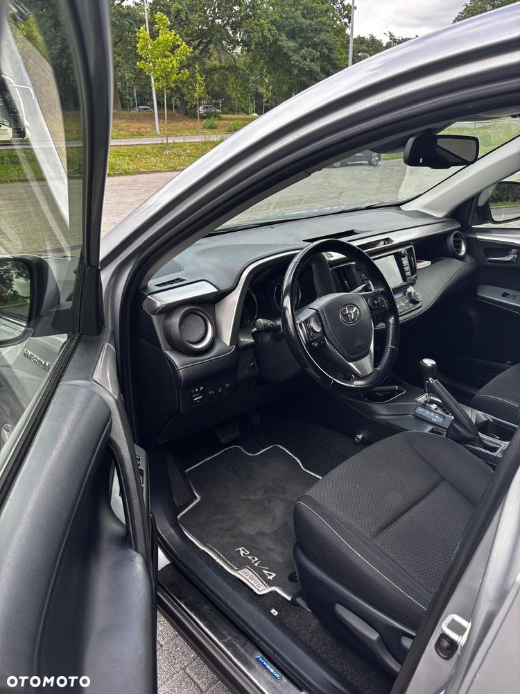 Toyota RAV4 - 7