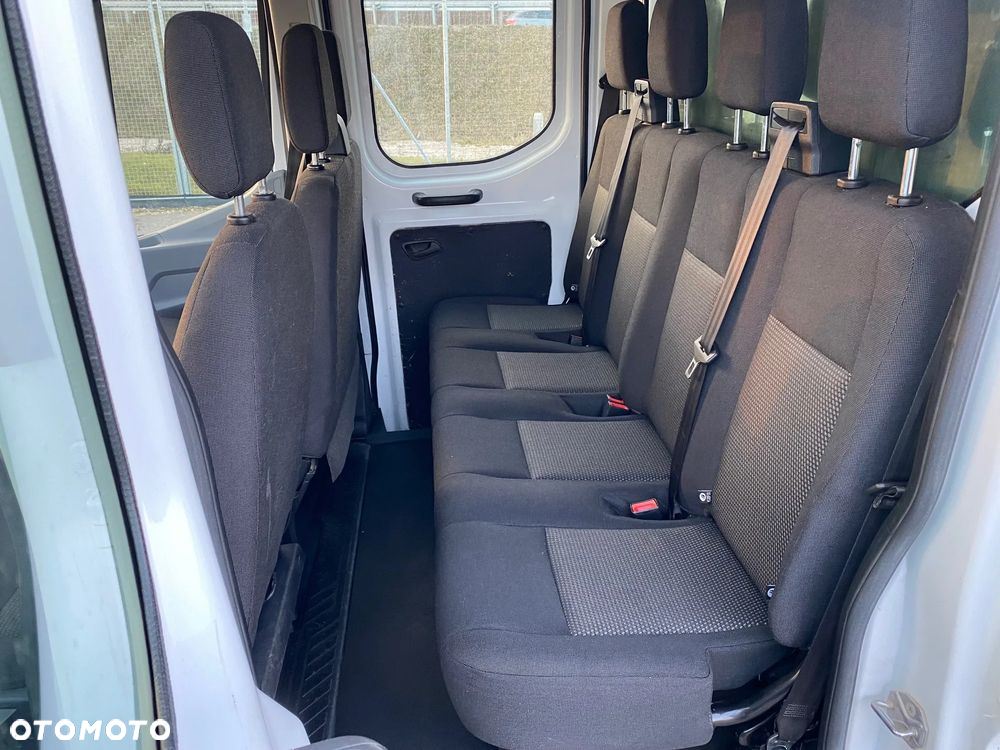Ford Transit 350 7 Miejsc 2.0 EcoBlue 130KM L4 RWD 69900 Netto - 7