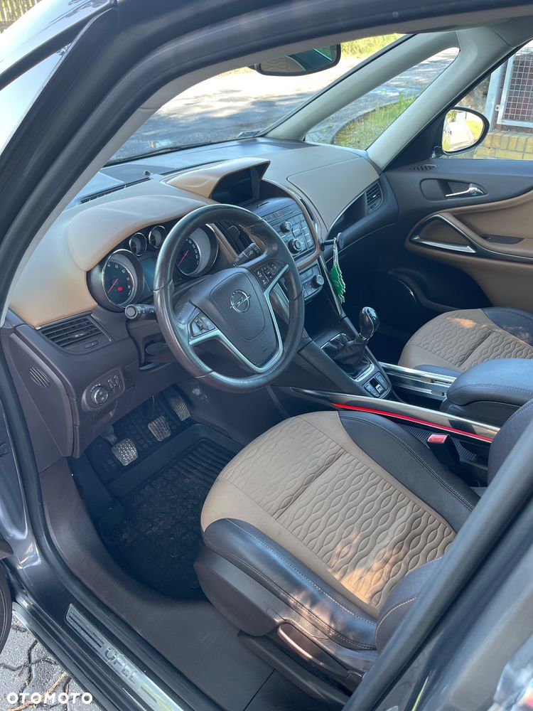 Opel Zafira - 19