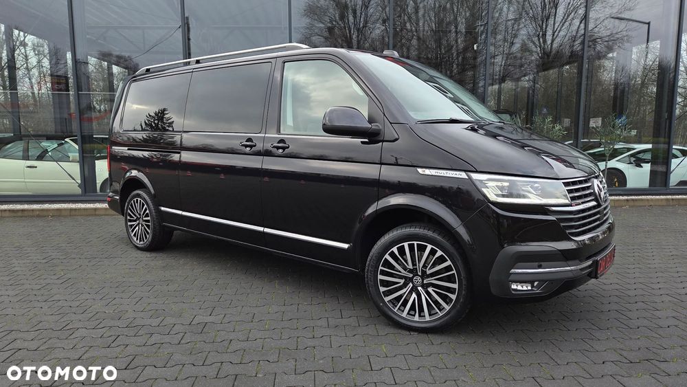 Volkswagen Multivan - 32