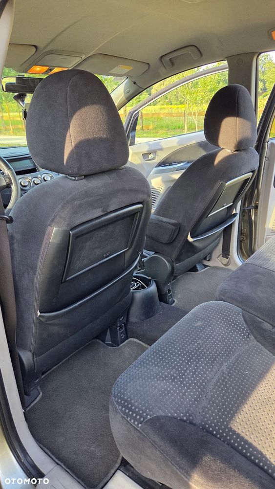 Mitsubishi Grandis 2.0 DID Intense - 31
