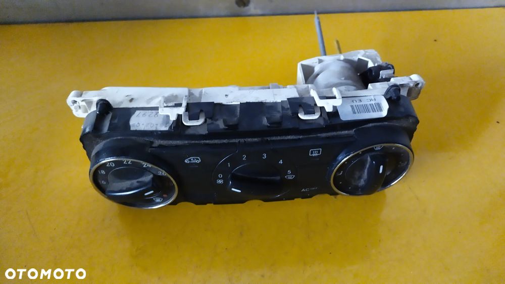 Panel klimatyzacji Mercedes-Benz OE A1698301385 - 2