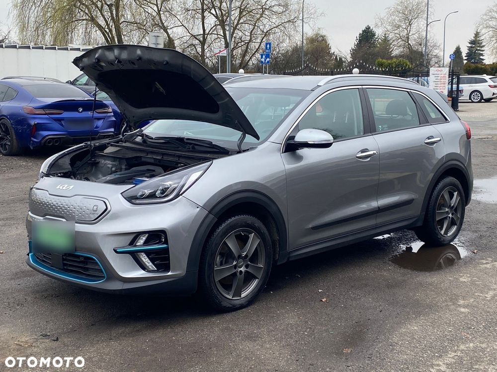 Kia Niro 64kWh M - 11