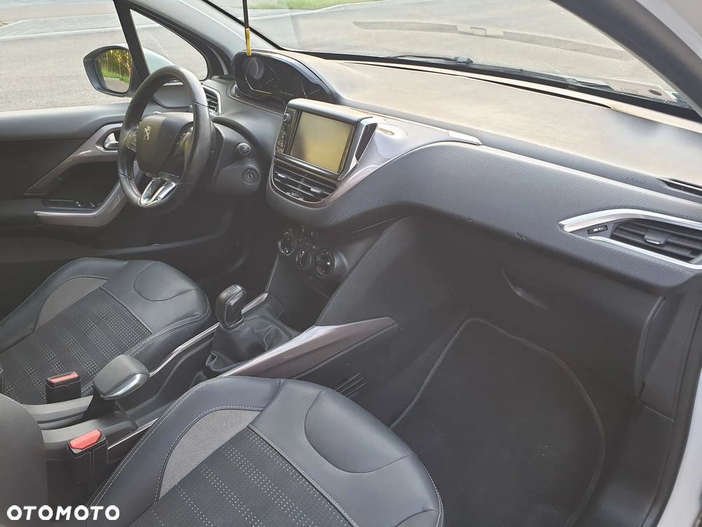 Peugeot 2008 e-HDi FAP 92 STOP & START Active - 15