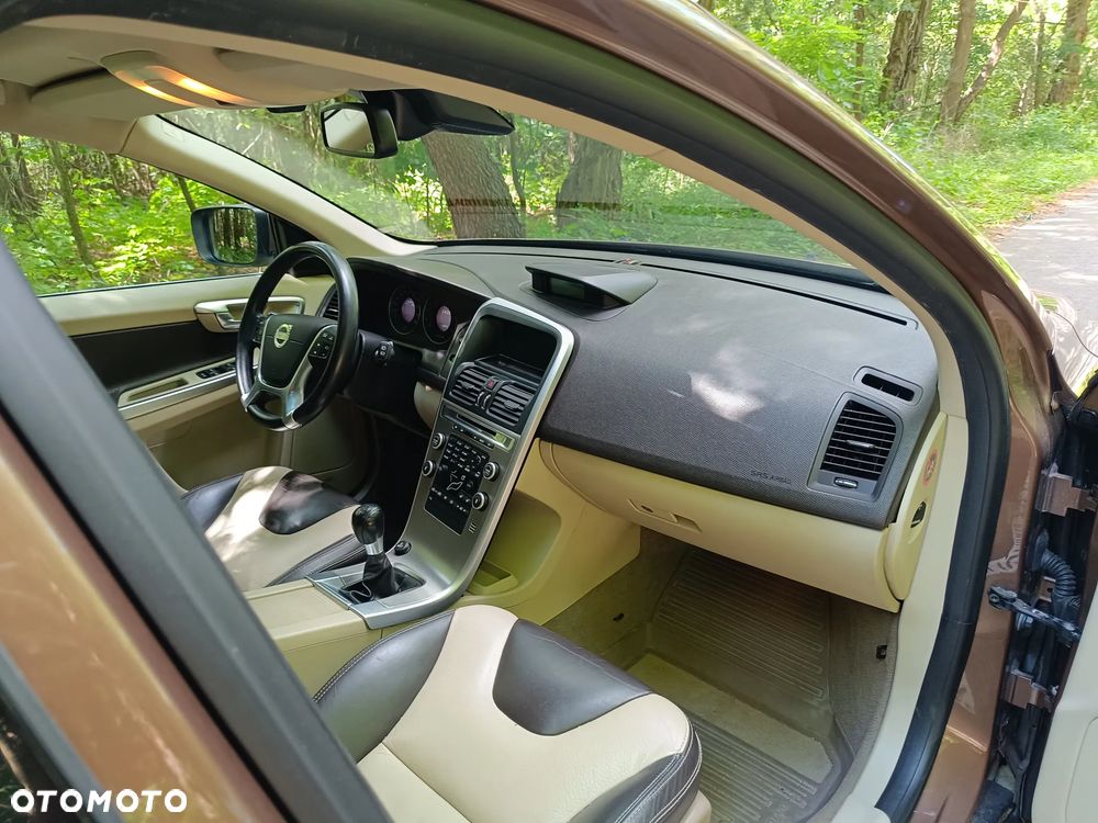 Volvo XC 60 DRIVe R Design - 12