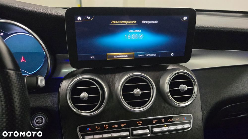 Mercedes-Benz GLC 300 de 4Matic 9G-TRONIC AMG Line Plus - 36