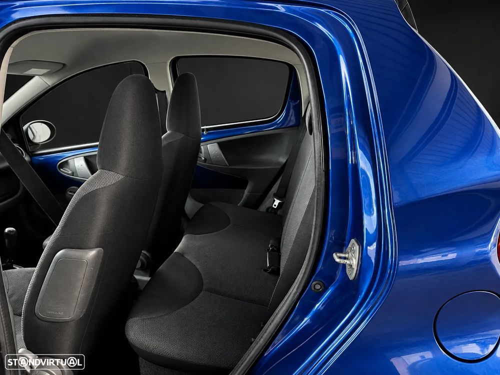 Toyota Aygo - 12