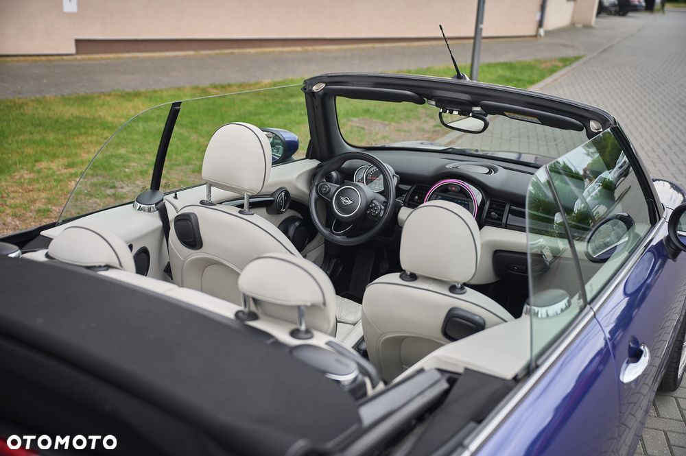 MINI Cooper Sidewalk Edition - 19