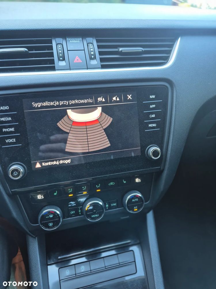 Skoda Octavia 1.6 TDI DSG Drive - 10