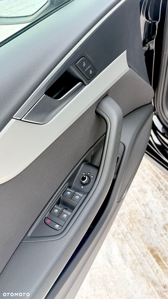 Audi A4 Avant 40 TFSI S tronic - 21