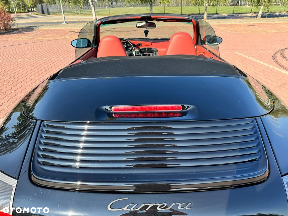 Porsche 911 Carrera Cabrio - 19