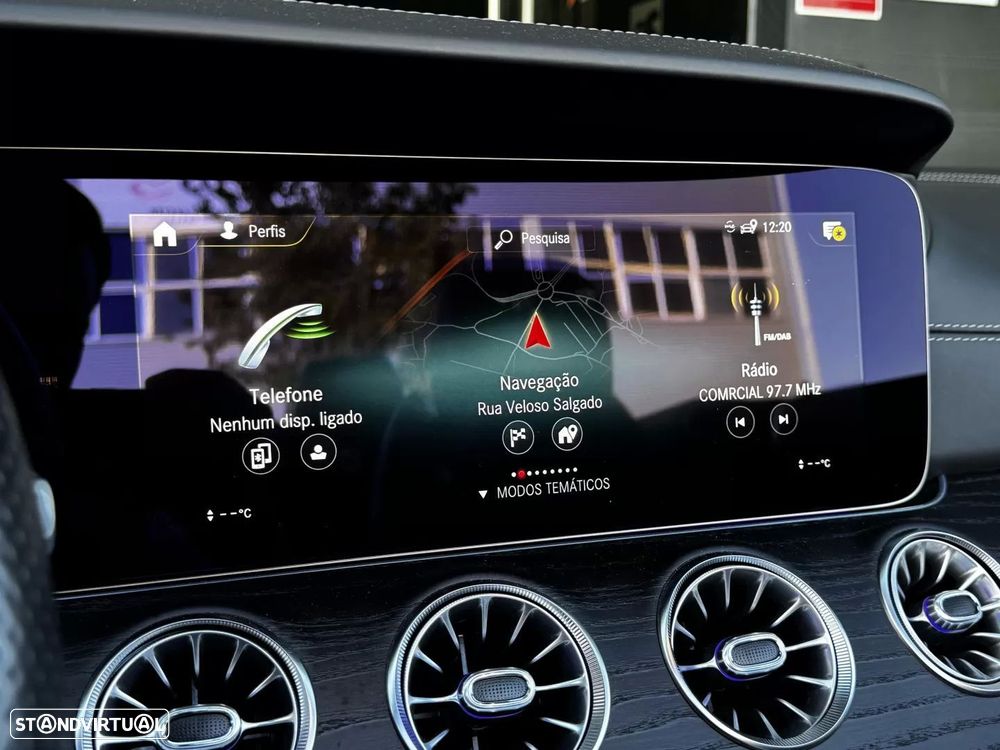 Mercedes-Benz E 53 AMG 4Matic+ - 32