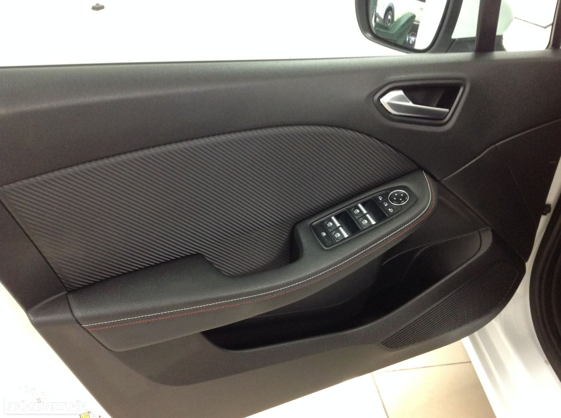 Renault Clio 1.0 TCe RS Line - 19