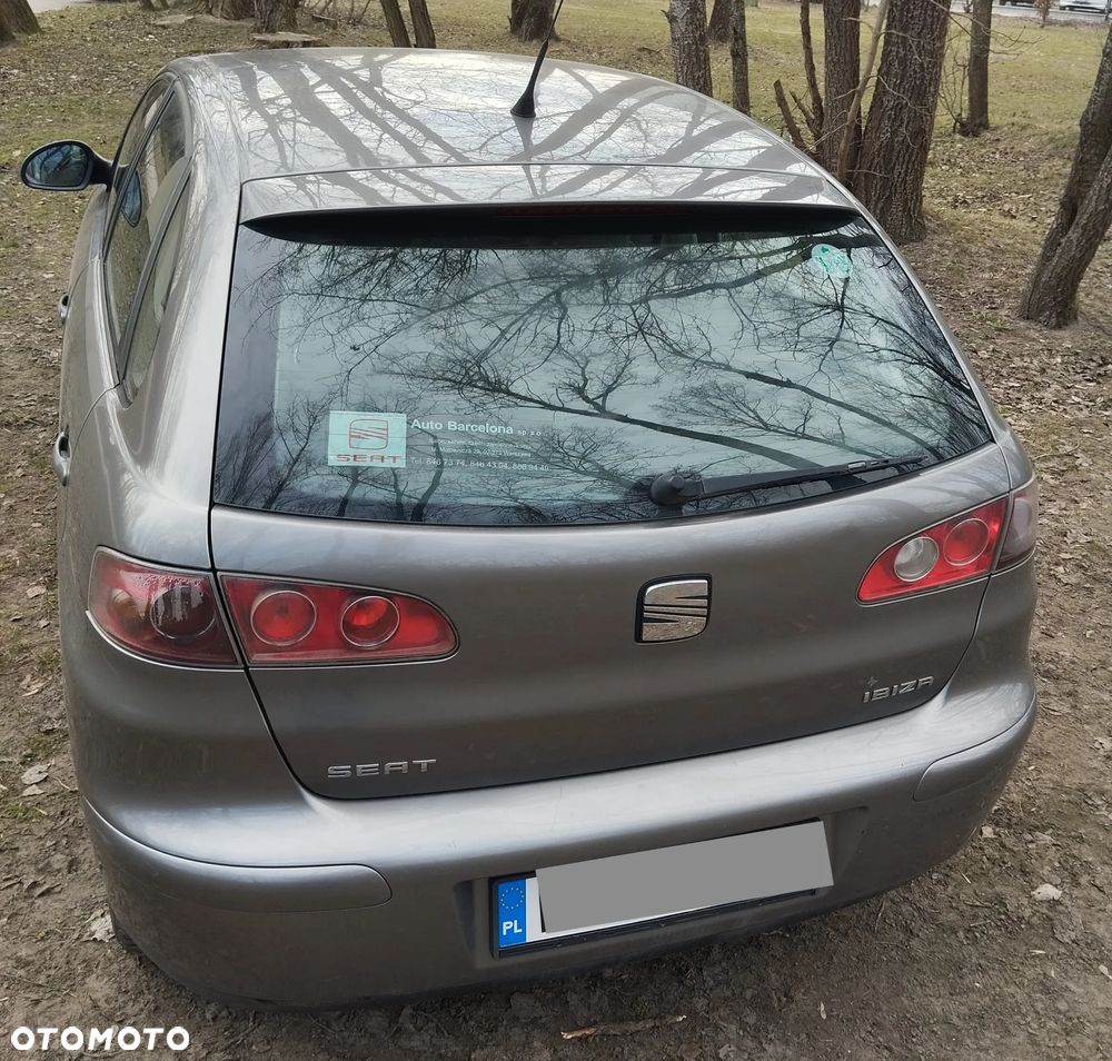 Seat Ibiza 1.4 16V Signo - 4
