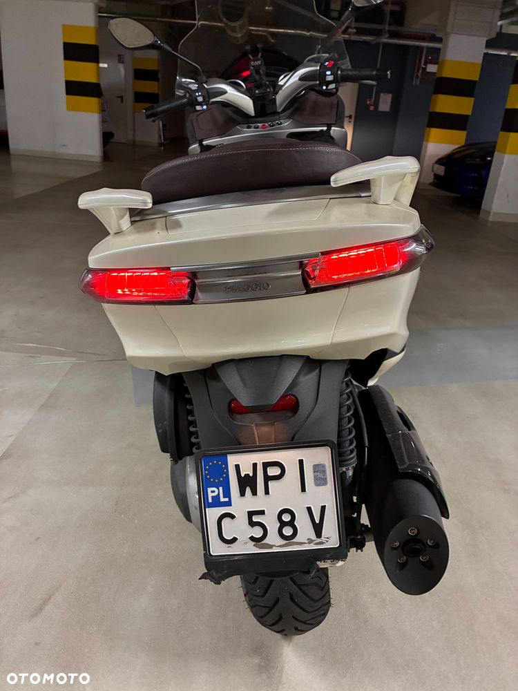 Piaggio X10 - 5