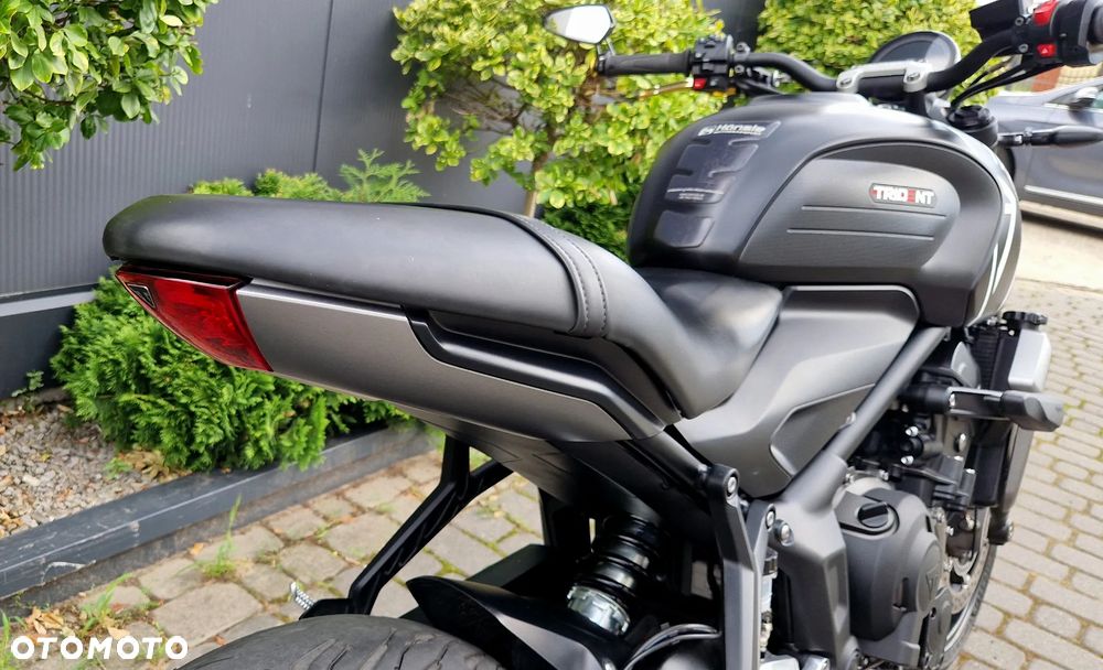 Triumph Trident - 22