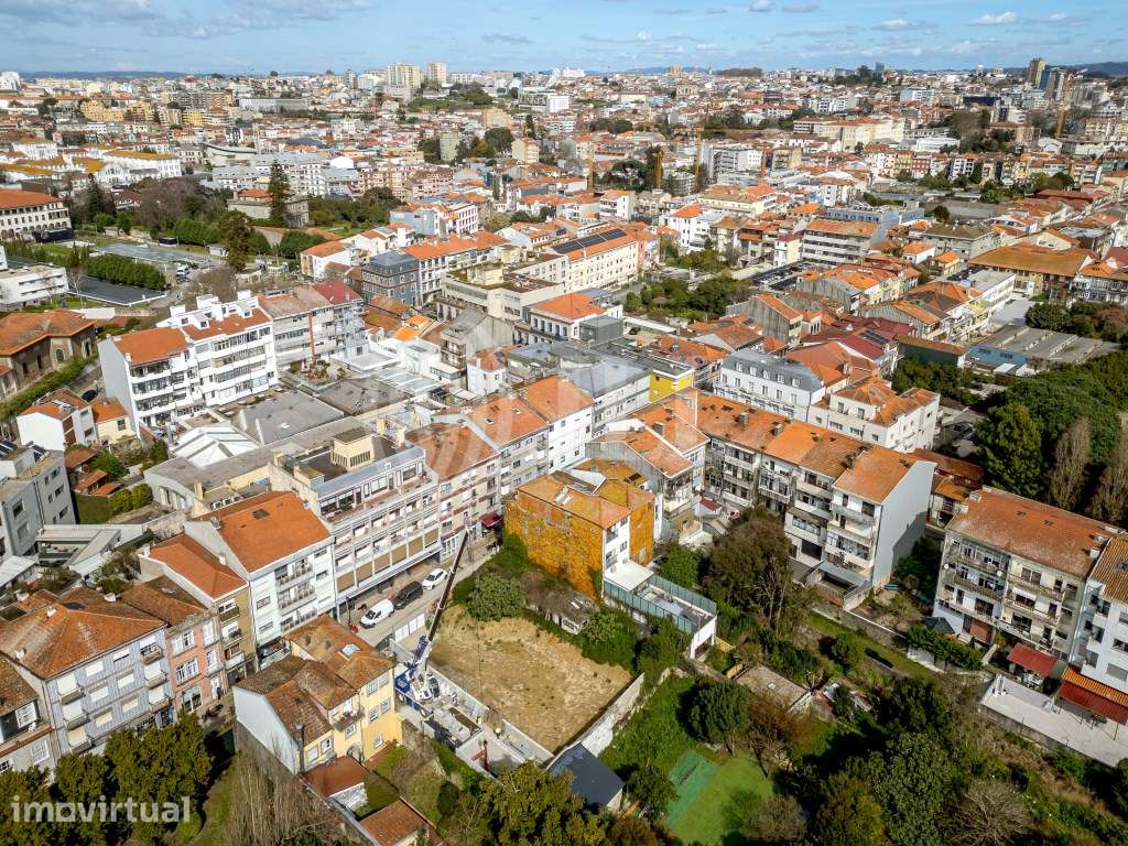 Terreno urbano na Boavista no Porto - Grande imagem: 3/14