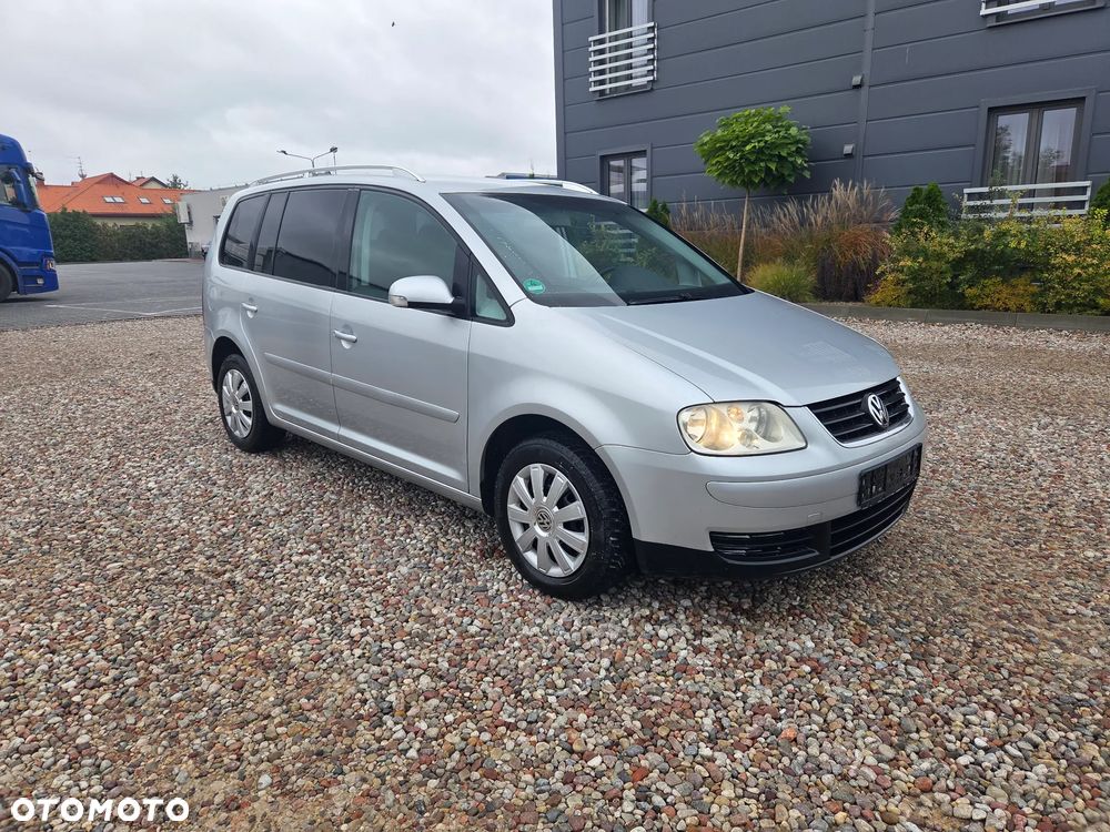 Volkswagen Touran 1.6 FSI Automatik Goal - 1