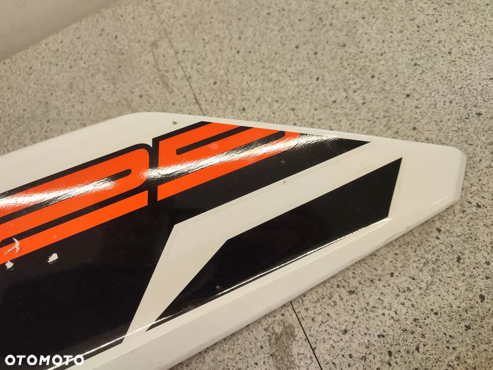 Owiewka, osłona, bok, boczek KTM Duke 125 - 10