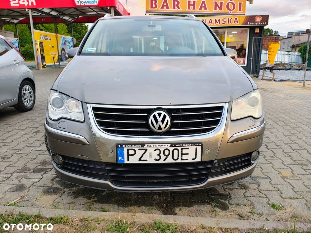 Volkswagen Touran 2.0 TDI DPF Highline - 2