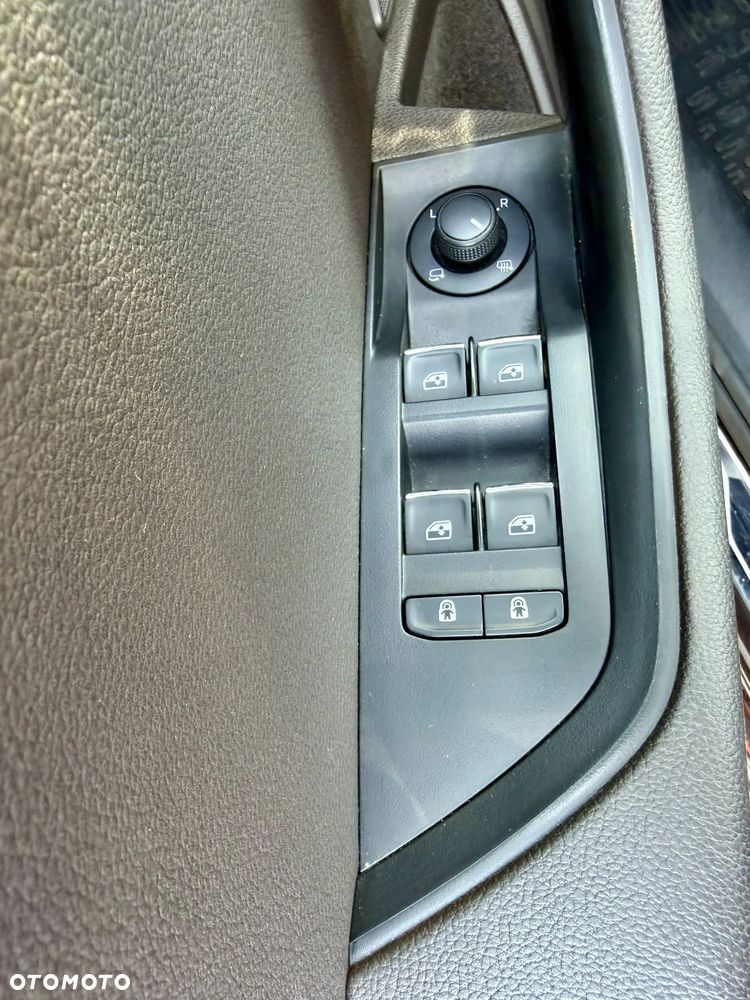 Skoda Superb 2.0 TDI SCR 4x4 L&K DSG - 30