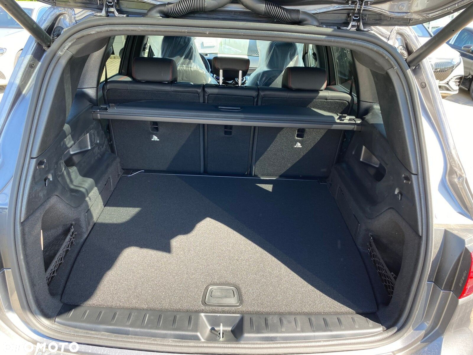 Mercedes-Benz GLB - 27